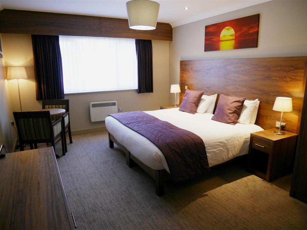 Hotel The White Hart Swindon Pokoj fotografie