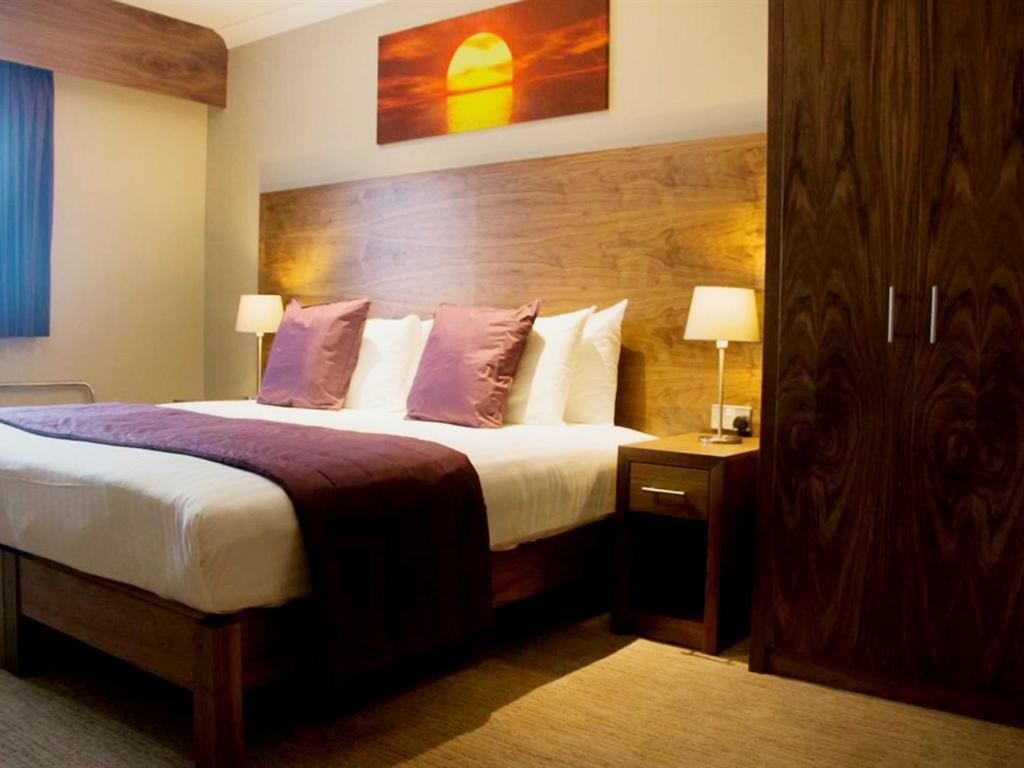Hotel The White Hart Swindon Pokoj fotografie